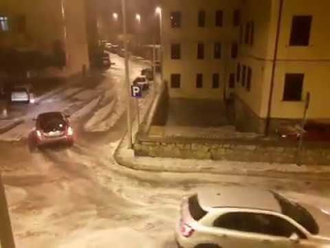 La Maddalena, bomba d’acqua e strade trasformate in fiumi