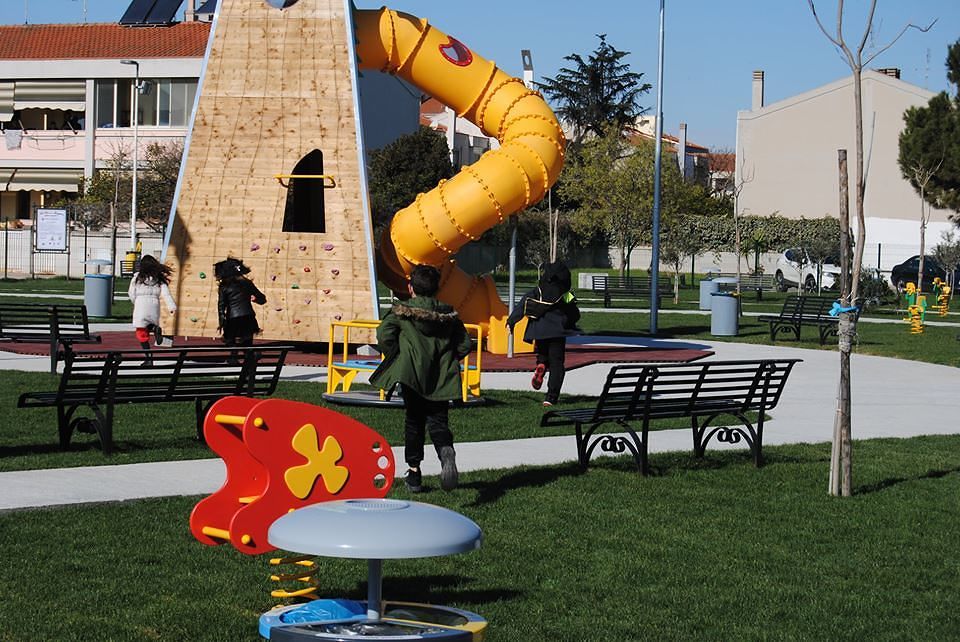 A Monserrato “sboccia” il parco magico: bambini felici, anche quelli disabili