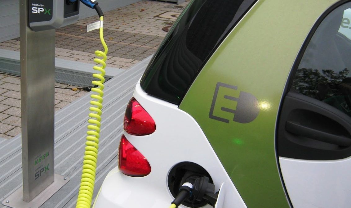 Cagliari, arriva l’autostrada elettrica: 299 colonnine per le auto che non inquinano