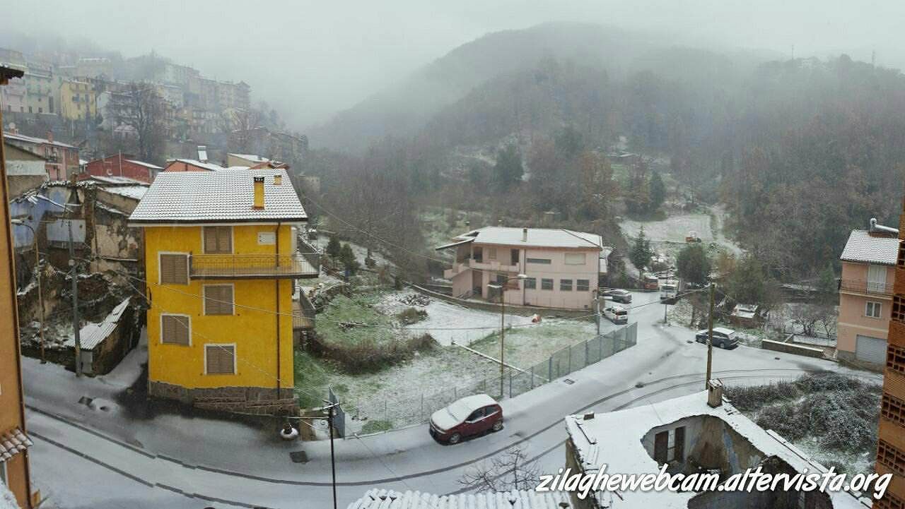La neve in Sardegna, spettacolare manto bianco nel martedì grasso