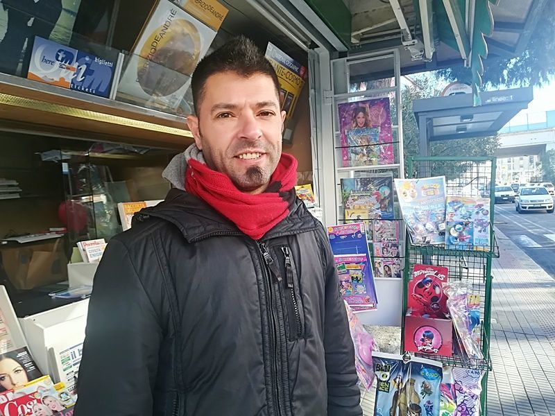 Cagliari, prove di rinascita al Cep: riapre la storica edicola del rione