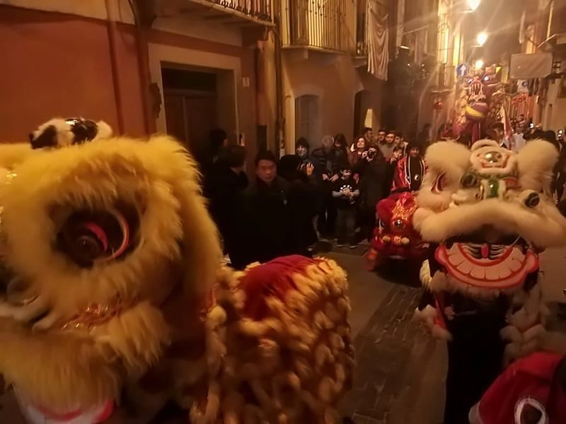 Il Capodanno cinese illumina Cagliari: grande festa per le vie della Marina