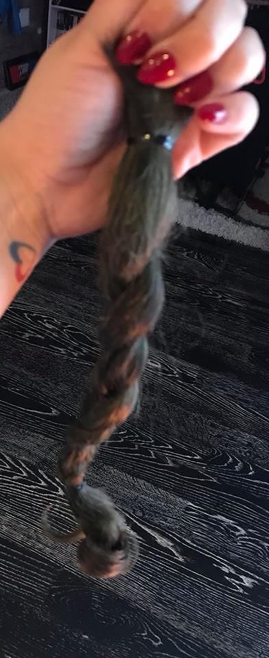 Donare ciocche di capelli per regalare parrucche alle malate oncologiche: a Cagliari si può