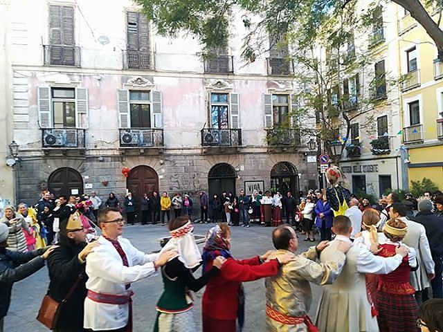 Slavi in festa a Cagliari: “Il nostro Carnevale tra giochi, crepes e abbracci”