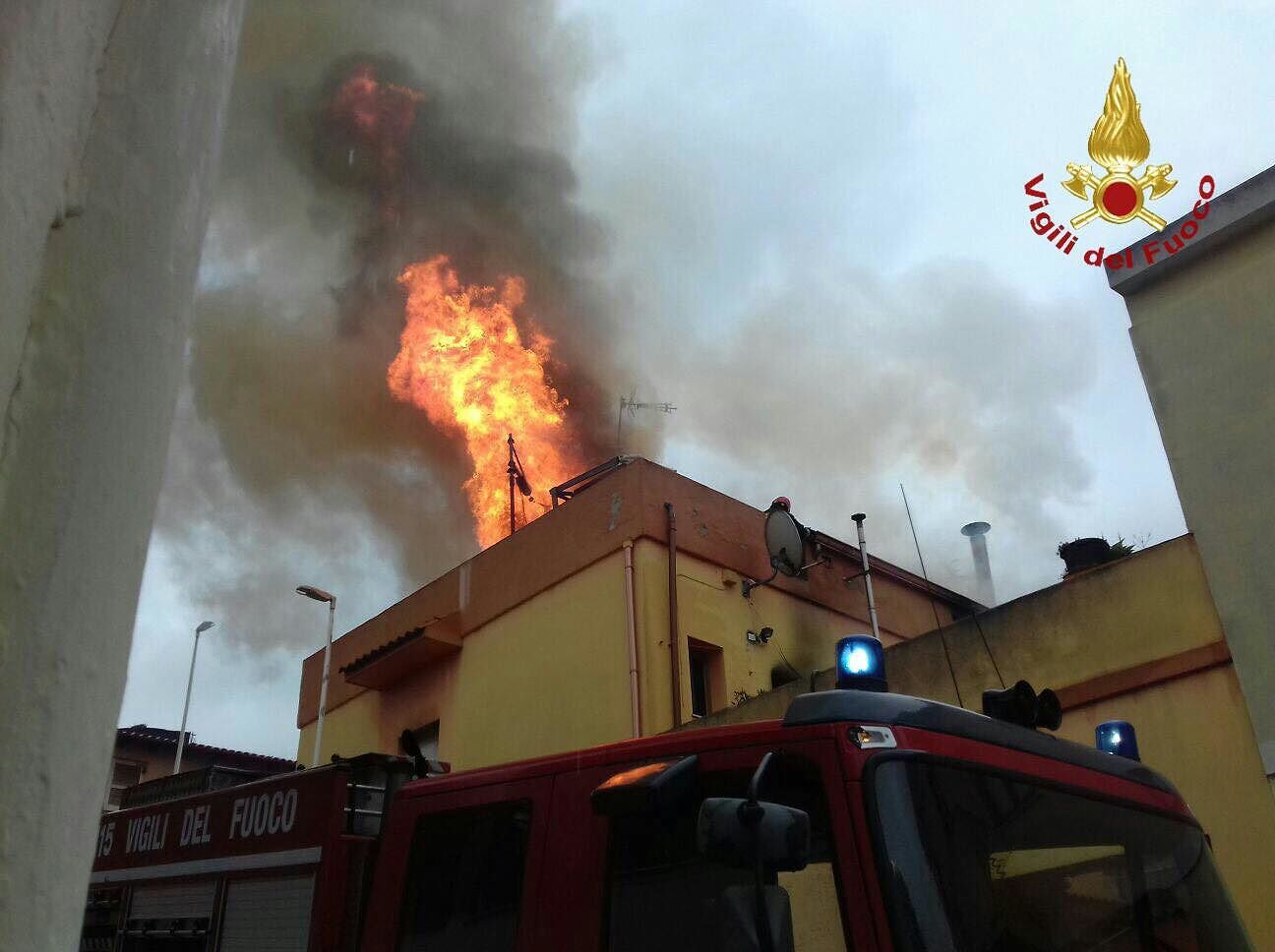 Panico a Monastir: scoppia un incendio in casa, illesi due anziani
