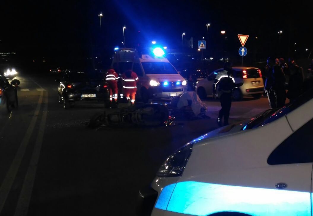 Cagliari, moto contro Yaris a Pirri: gravissimo uno scooterista di 46 anni