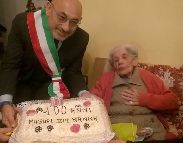 Cagliari ha una nuova centenaria: tanti auguri alla nonnina Giovanna Fara
