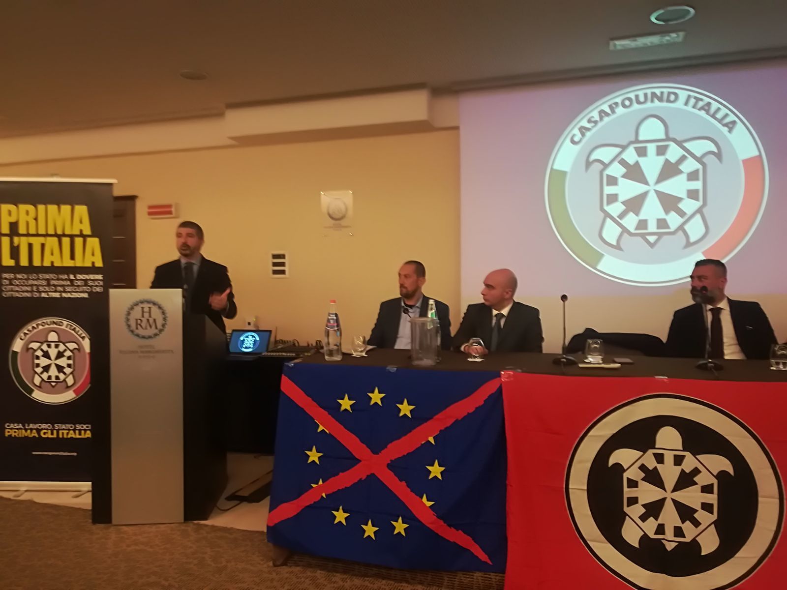Cagliari, 200 euforici per Di Stefano: “CasaPound unica alternativa in Sardegna”