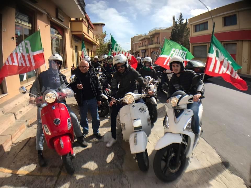 Chiude la campagna elettorale: Pd in città, Fi in scooter nell’hinterland
