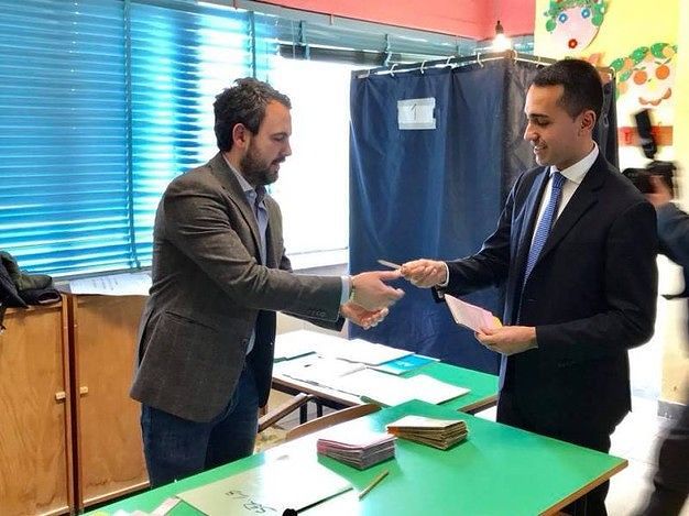 Elezioni, boom Movimento 5 Stelle. Crollo Pd. La Lega supera Forza Italia. Rebus governo