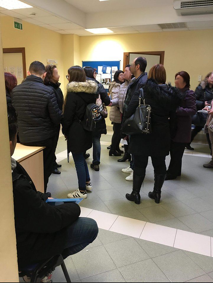 Capoterra, la beffa dei certificati per i vaccini all’Asl: “In fila per nulla dall’alba”