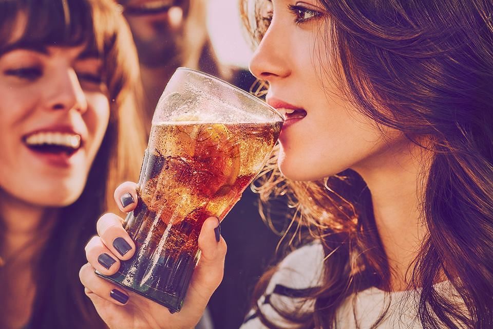 In arrivo la Coca Cola alcolica, svolta mondiale per la bevanda più gettonata