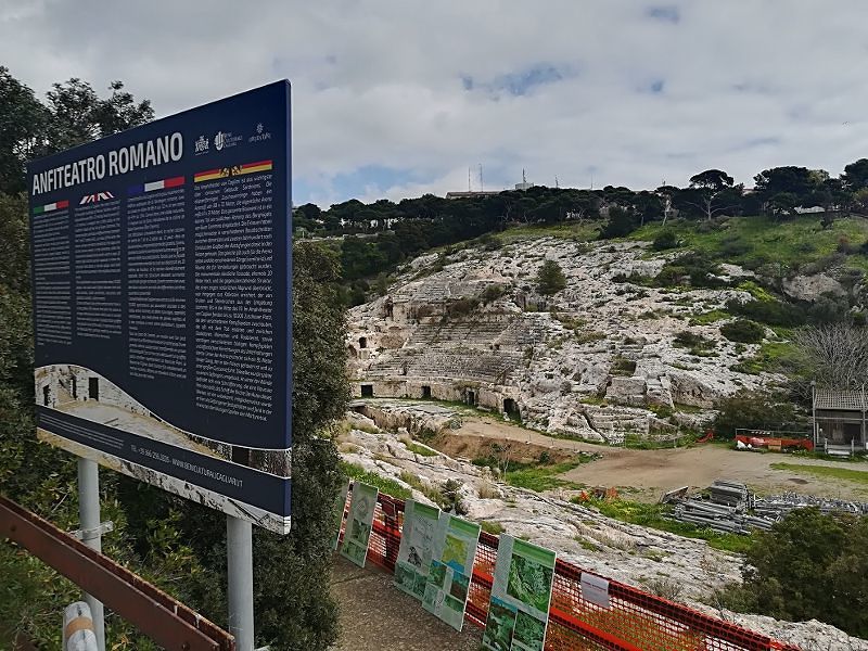Cagliari, anfiteatro romano riaperto a metà: 3 euro per visitarlo ma c’è il rebus concerti