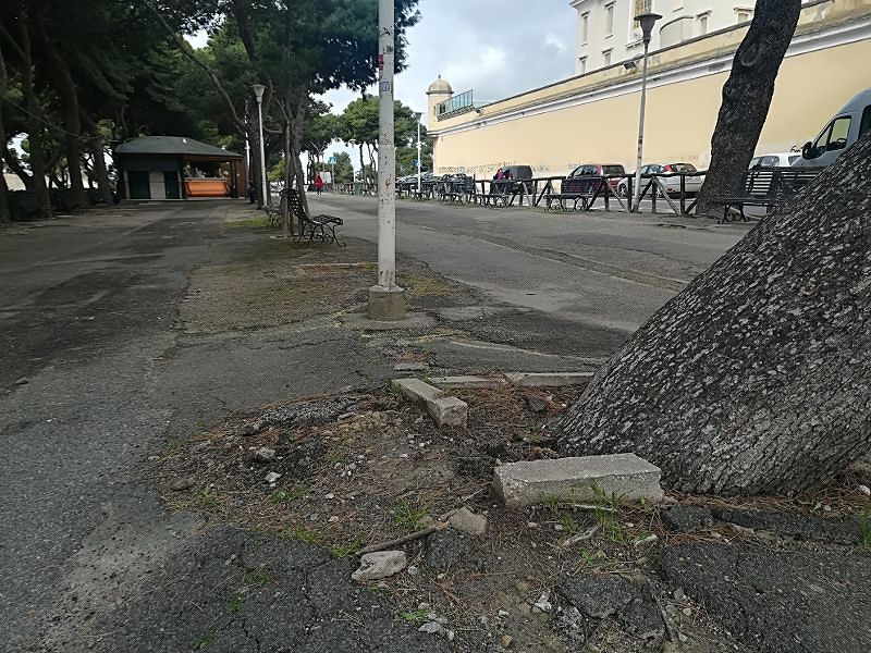 I cagliaritani “divorziano” da viale Buoncammino: massacrato dalle radici,un horror