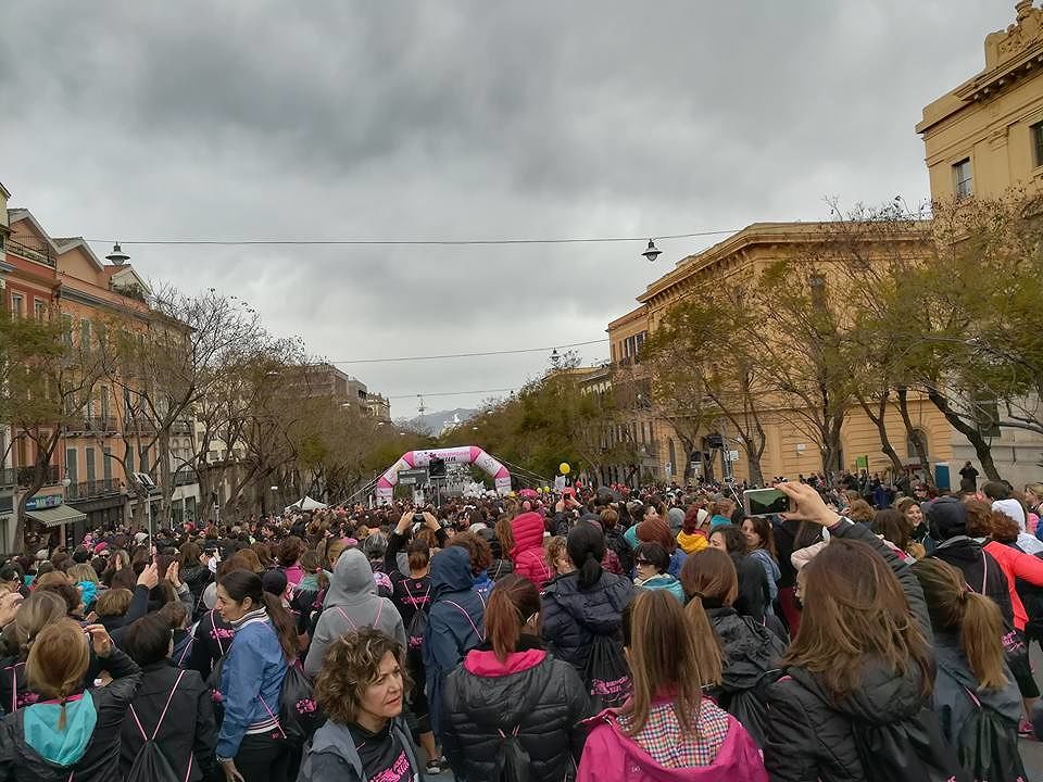 Maratona in rosa, Cagliari bloccata: l’odissea di un cardiopatico “in ostaggio”