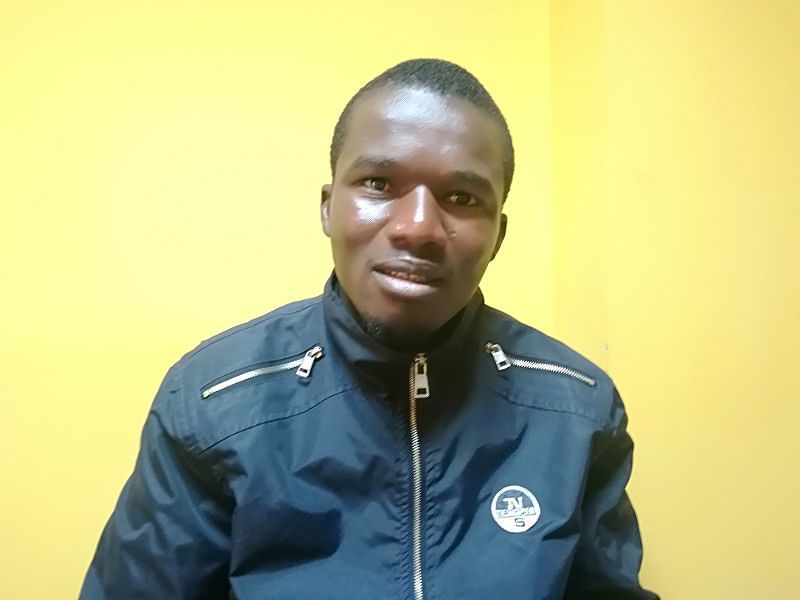 Cagliari, dal barchino al contratto da barelliere: nuova vita per un 23enne del Gambia