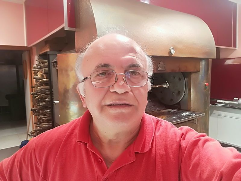 Gioacchino, ristoratore di via Sonnino: “Preferiamo assumere personale di Cagliari”