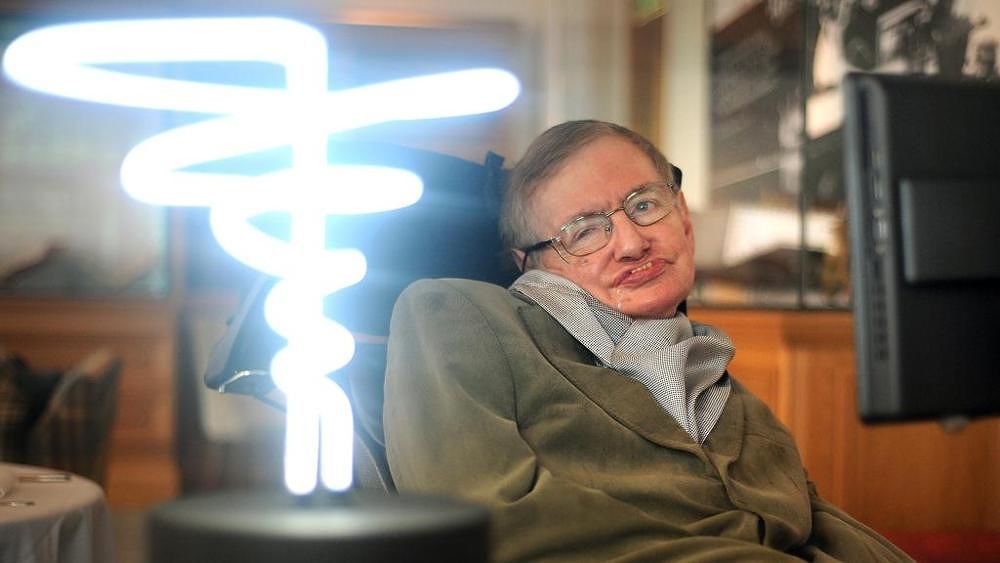 Scienza in lutto, morto Stephen Hawking: svelò i segreti dell’Universo