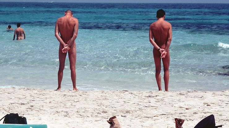 Spiaggia nudista, il Pd attacca Delunas: “Quartu ha problemi più urgenti”