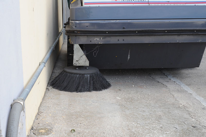 La spazzatrice passa all’alba, Genneruxi in rivolta: “Sveglia tutto il quartiere”