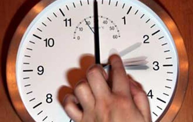 Torna l’ora legale, stanotte lancette avanti