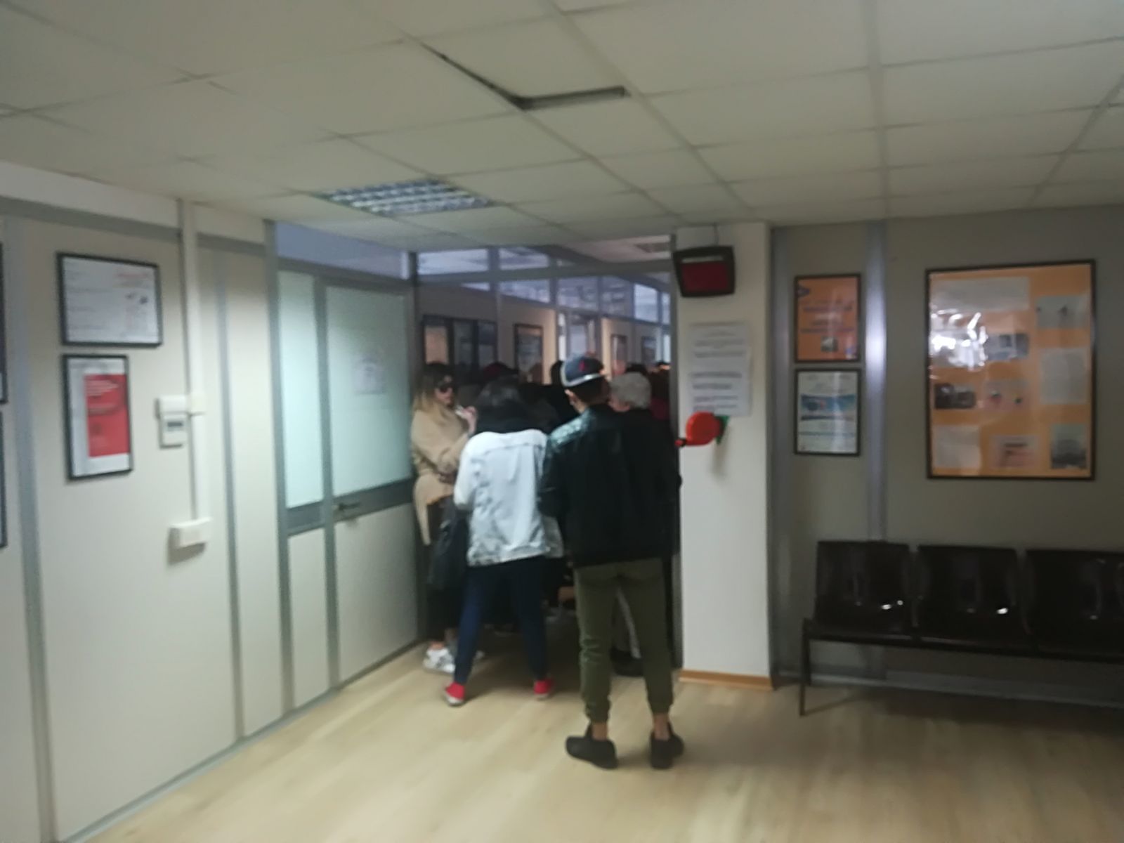 Meningite a Cagliari, le paure dei ragazzi: “Non vogliamo rischiare di morire”