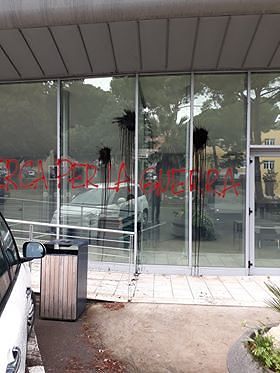 Cagliari, scritte minacciose contro il prof. Cao: interviene la Scientifica