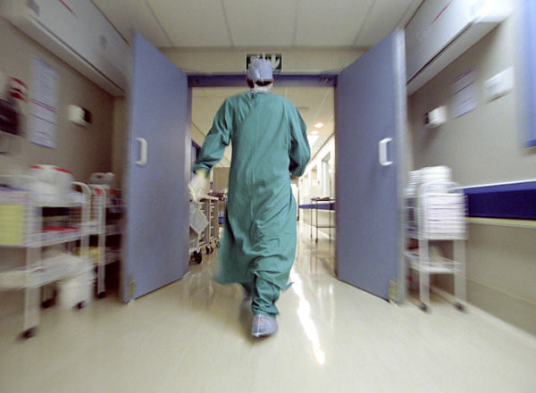 Vaccino meningite gratis in Sardegna? “Non c’è vera emergenza, evitare comportamenti a rischio”