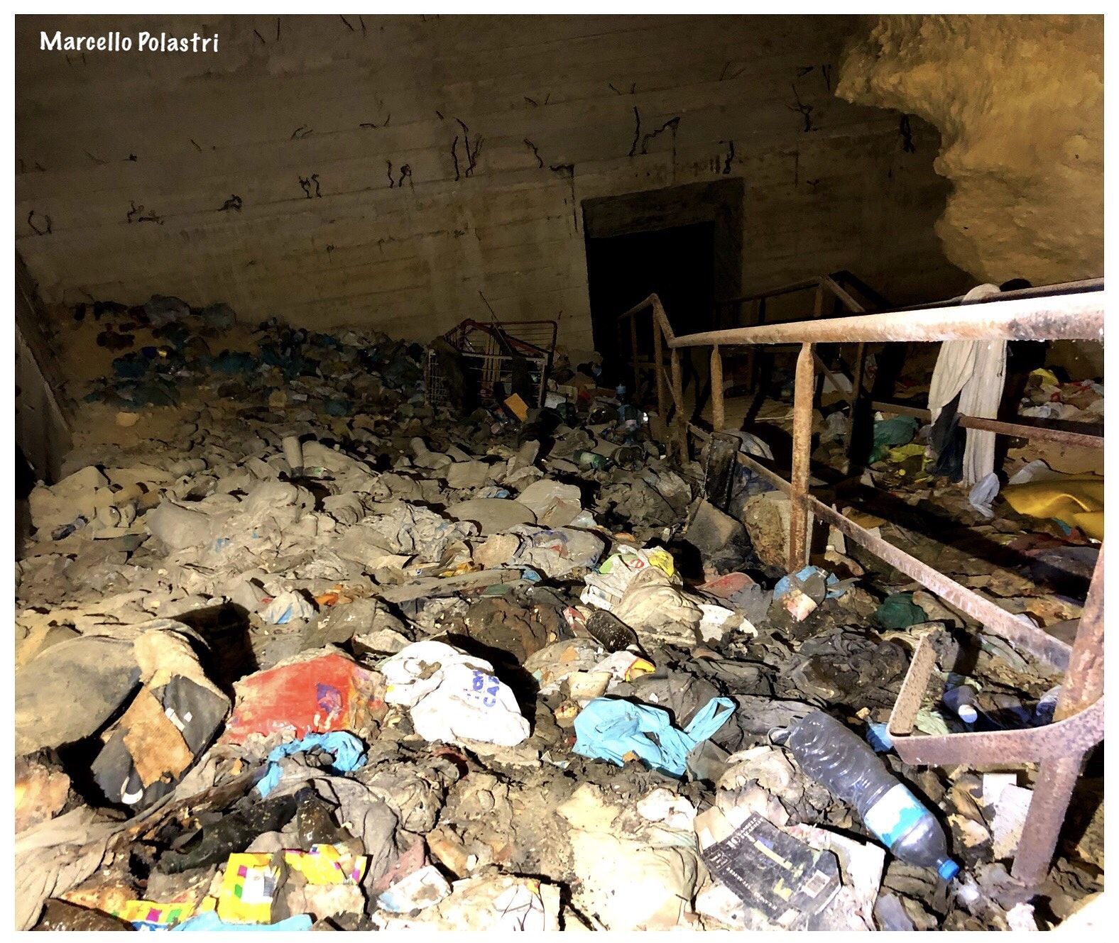 Grido d’allarme per il lago sotto il Castello di Cagliari: “Invaso da rifiuti”