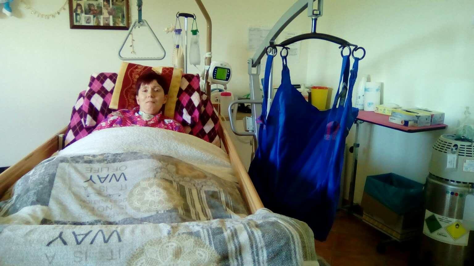 Sestu, arriva l’elevatore per Giusy: “Finalmente posso uscire e vedere il sole”