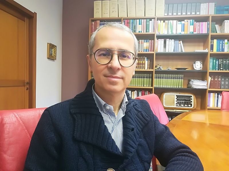 Cagliari, centinaia di padri separati senza casa: “Vivono in auto o in affitto con studenti”