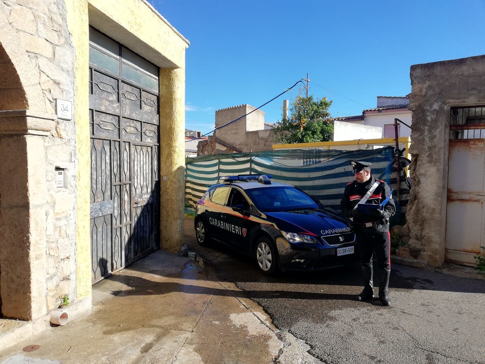 Il cane abbaia troppo, 71enne spara ai vicini: arrestato per tentato omicidio a S.Vito