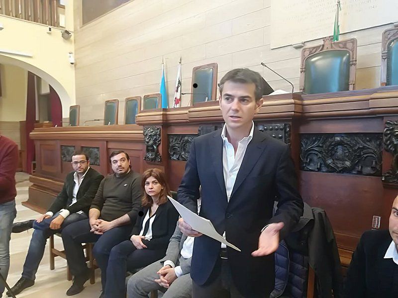 Mille timori sul porta a porta a Cagliari, Zedda: “Solo così tassa più leggera”