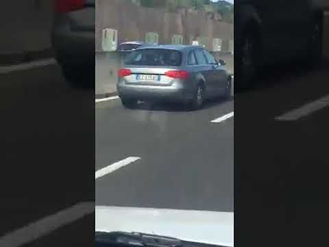 Sardegna, auto contromano a tutta velocità sulla statale: vigilia di Pasqua col brivido-VIDEO