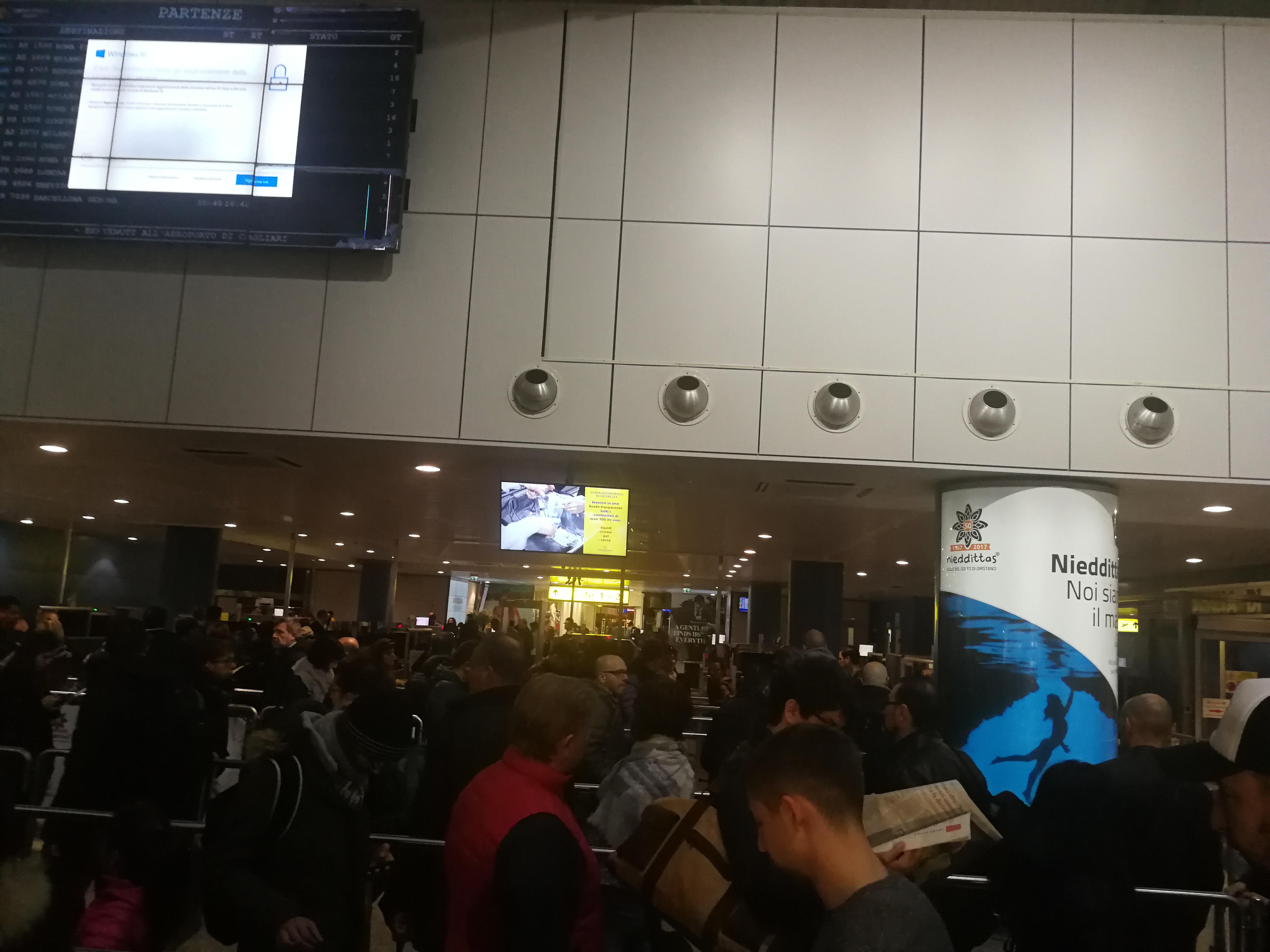 Deidda: “Sgarbi sbaglia su aeroporto, nessun problema ma serve più personale”