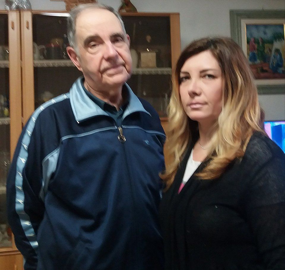 Michela, prof 45enne di Cagliari: “Mio padre distrutto da un’ernia e curato dopo 3 anni”