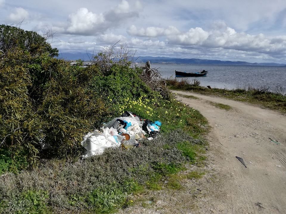 Sant’Antioco, strage di multe contro gli incivili dei rifiuti. Il sindaco: “A fare i furbi si resta fessi”