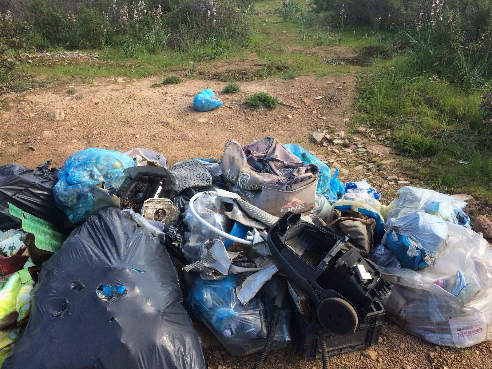 A Maracalagonis spuntano come funghi le discariche del dopo Pasquetta