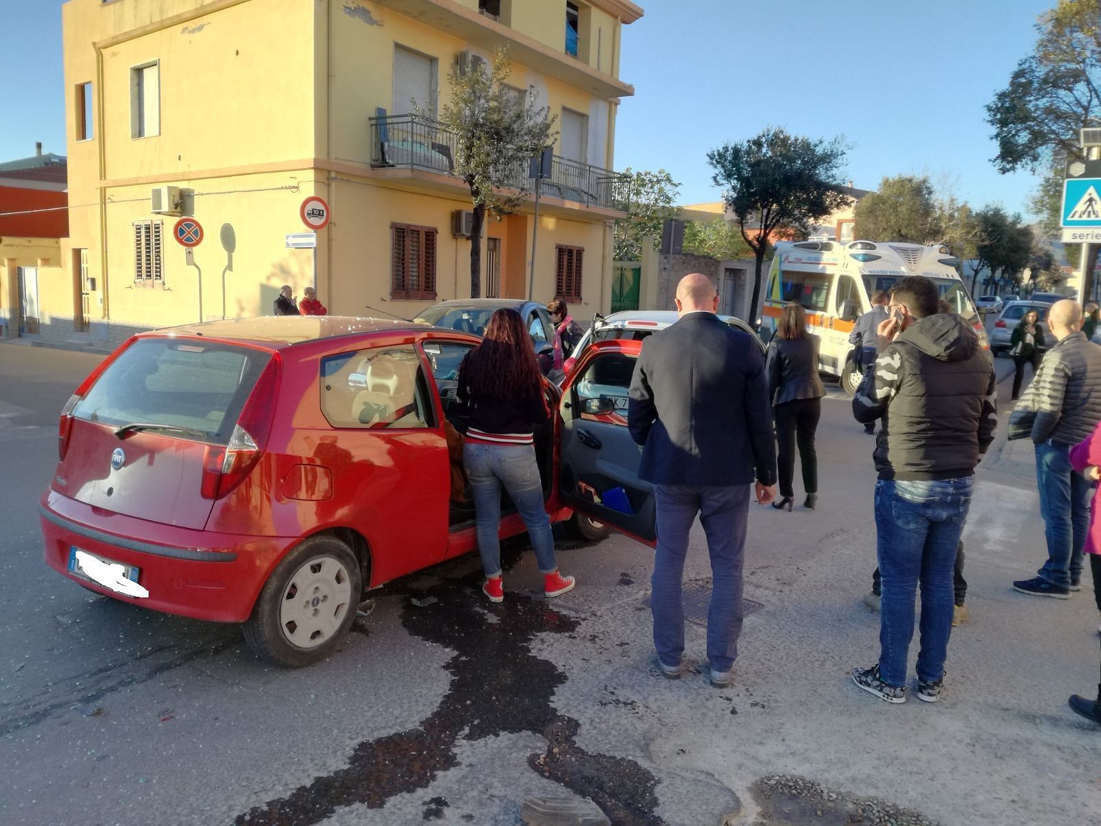 Incidente stradale a Settimo: tre auto coinvolte, un ferito