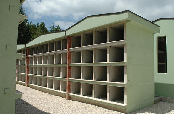 Quartu, precarietà anche dopo la morte: arrivano i loculi prefabbricati