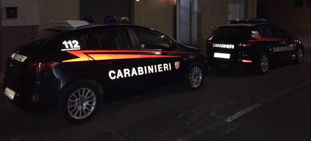 Cagliari, fermato in auto nel Corso: i carabinieri trovano cocaina e contanti