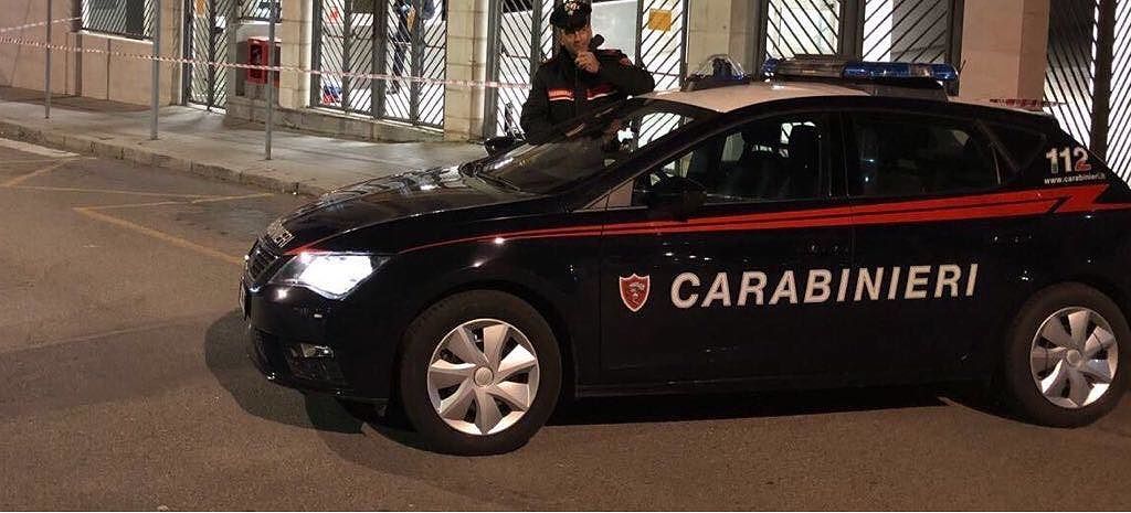 Cagliari, rapina nella notte in un kebab di via Dante: malvivente in fuga
