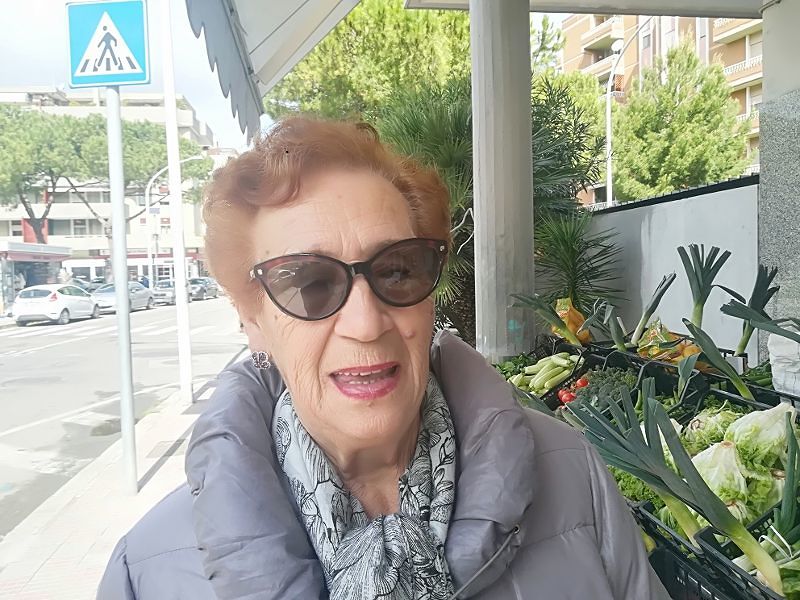 A Cagliari porta a porta al via al quartiere del Sole, anziana furibonda: “Rivoglio i cassonetti”