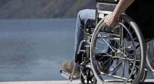 Disabili sardi senza lavoro, clamorosa protesta sotto la Regione: “Tre giorni di sit-in”