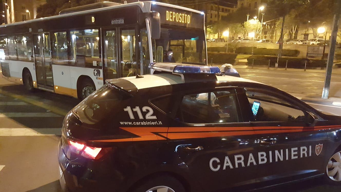 Cagliari, tentata violenza sessuale sull’autobus: arrestato un 50enne