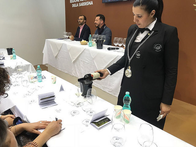 Sardegna al Vinitaly, Vermentino e Carignano presentati ai mercati asiatici