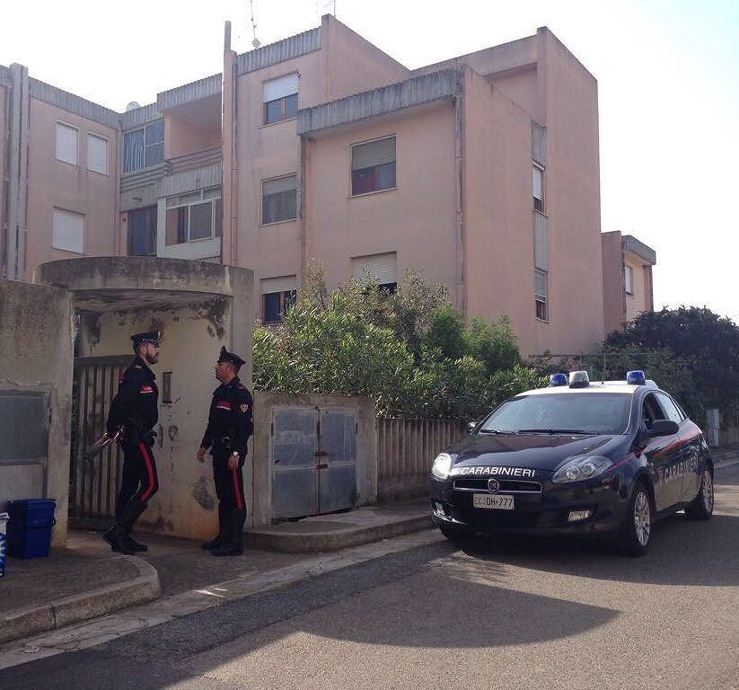 Villacidro, inganna un anziano e lo fa ubriacare per rubargli 220 euro