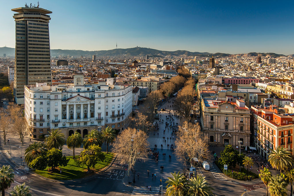Precipita dal 5^ piano di un palazzo: muore 30enne sardo a Barcellona
