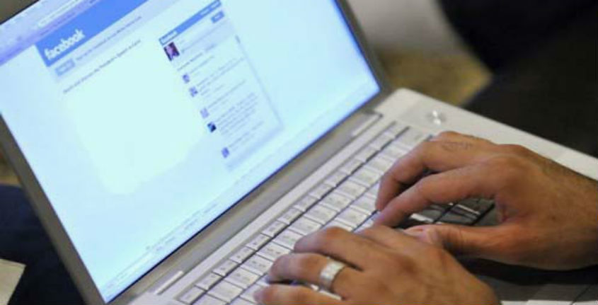 Sardegna, con un profilo “fake” su Facebook diffamava la nuova fidanzata del suo ex