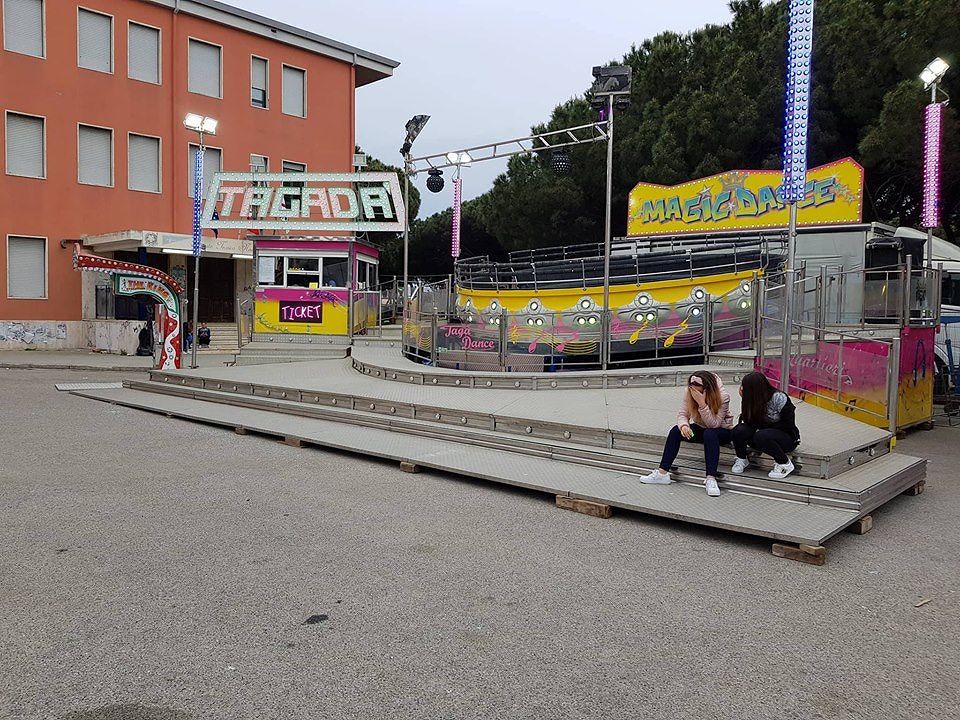 Cagliari, i gestori del Luna Park del Nautico: “Tutto ok, aperti fino al 7 maggio”